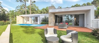 Villa 273 Spacious Villa w/ Sea View