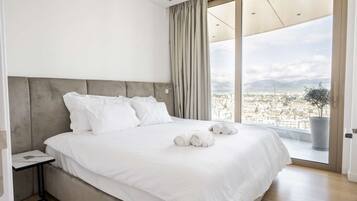 3 habitaciones, tabla de planchar con plancha, wifi y ropa de cama