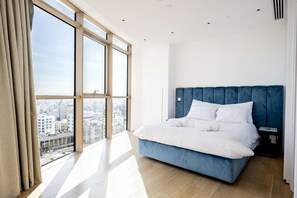 3 quartos, ferros/tábuas de passar roupa, Wi-Fi, roupa de cama