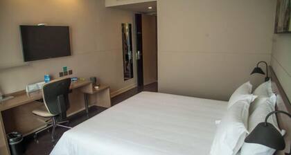 Jinjiang Star Hotel (Yancheng Jinfeng South Avenue)