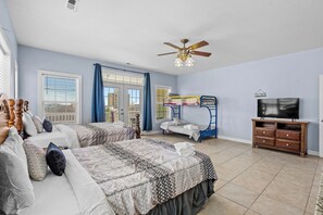 5 bedrooms, iron/ironing board, free WiFi, bed sheets