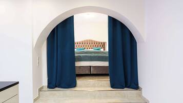 3 Schlafzimmer, Schreibtisch, Bügeleisen/Bügelbrett, WLAN