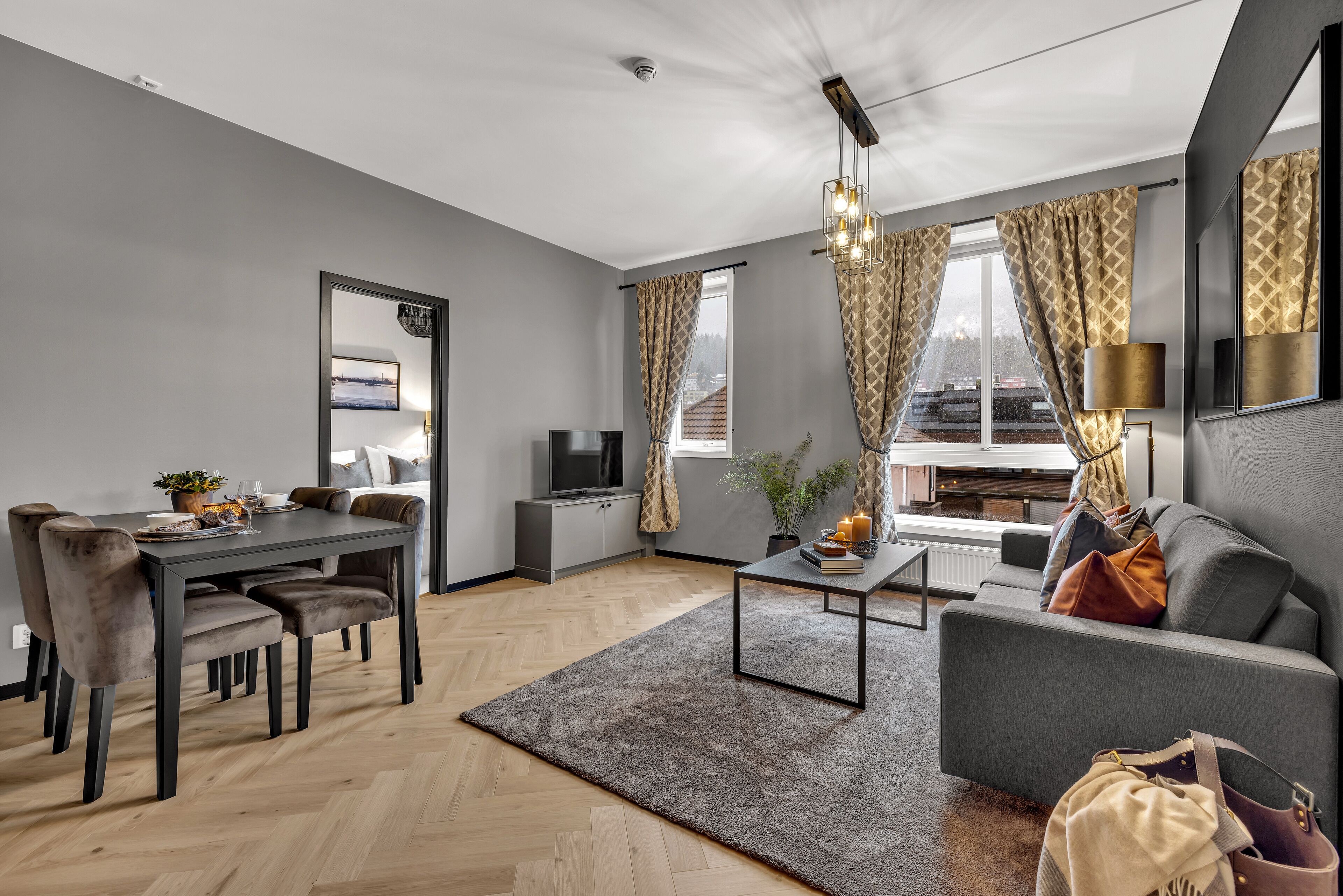 Lägenhet - 1 sovrum | Vardagsrum | 30-tums platt-tv med satellitkanaler, tv och streamingtjänster