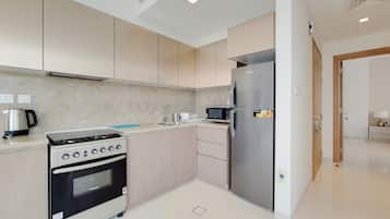Design Apartment | Private kitchen | Fridge, microwave, oven, stovetop