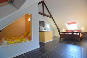 Hypo-allergenic bedding, memory-foam beds, individually decorated - Ottenskamp4 en Het Achterhuis (Siebengewald)