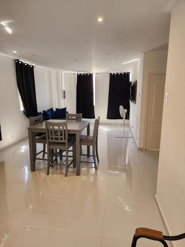 Deluxe Apartment | Living area - The view Apartments (Willemstad)