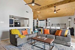 TV, fireplace, offices