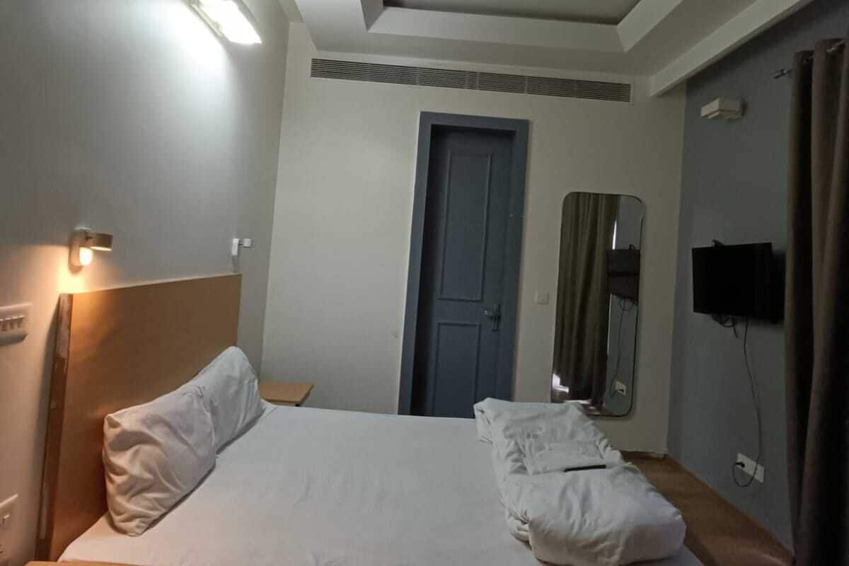 Deluxe Double Room | Free WiFi