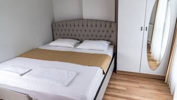 1 غرفة نوم وتجهيزات عازلة للصوت ومكواة/لوح كي وواي فاي مجانًا