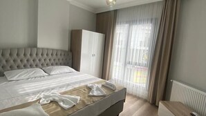 Comfort Apartment | 1 bedroom, soundproofing, iron/ironing board, WiFi (free)