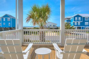 Property grounds - Experience beachfront luxury at Ocean Peek in Oak Island, NC, perfect for 20 guests. (Oak Island)
