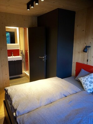 1 bedroom, bed sheets - Vacation homes with a view over the Kupfertal valley (Forchtenberg)