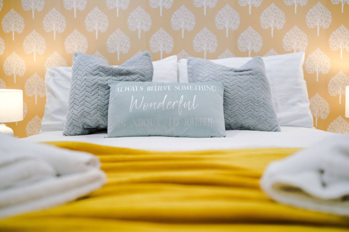 Departamento, 2 habitaciones, 2 baños | Tabla de planchar con plancha, wifi gratis y ropa de cama