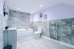 Apartment, 2 Bedrooms | Bathroom | Hair dryer, towels - One&Two Bedroom Luxe Apts near Trafford (Manchester)