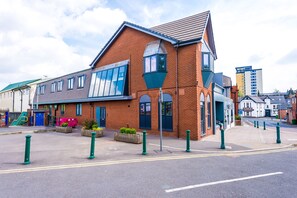 Front of property - One&Two Bedroom Luxe Apts near Trafford (Manchester)