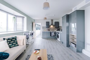 43-inch LCD TV with satellite channels, TV - One&Two Bedroom Luxe Apts near Trafford (Manchester)