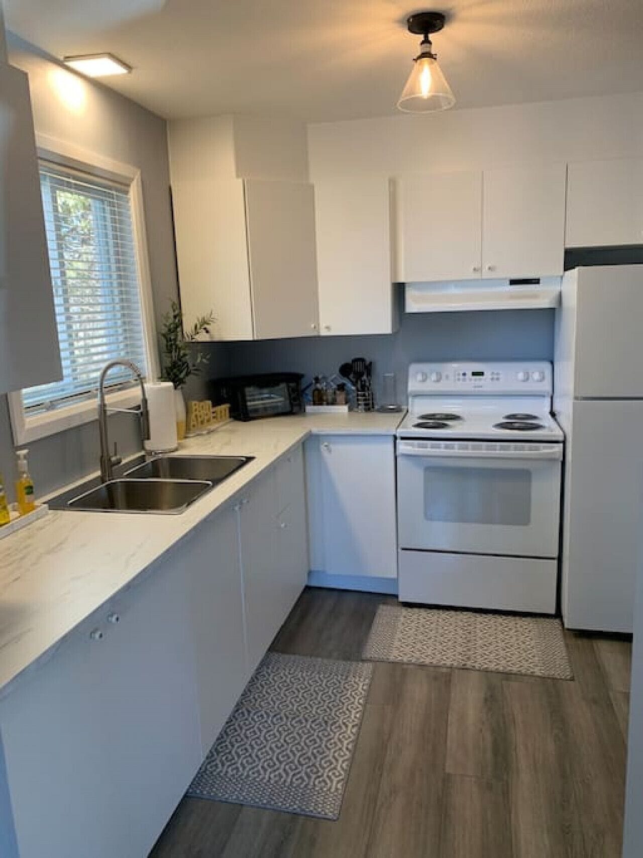 冰箱、微波炉、烤箱、炉灶