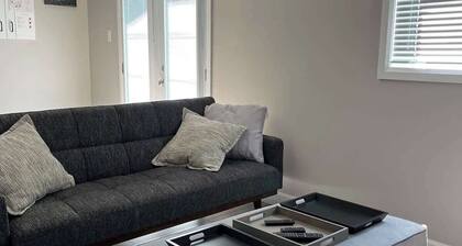 Lake Simcoe Beach Oasis with Backyard and Firepit