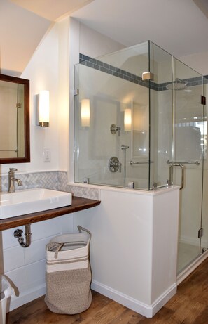 Douche, séchoir à cheveux