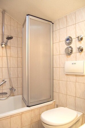 Hair dryer, towels - Apartment 14 (Rottach.Apartments) Holiday apartment on Lake Tegernsee (Rottach-Egern)