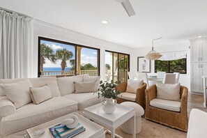 Téléviseur connecté, lecteur de DVD, chaîne audio