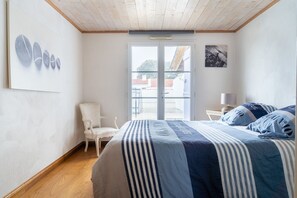 3 chambres, fer et planche à repasser, Wi-Fi gratuit