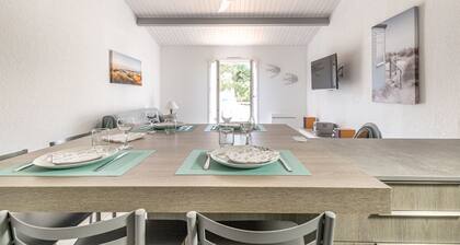 Flat for 4 - 450m Plage des Sables d'Or