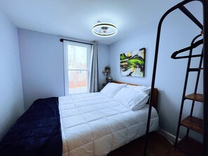 2 bedrooms, desk, free WiFi, bed sheets
