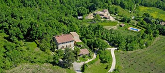 Cozy apartment on a vacation farm with pool