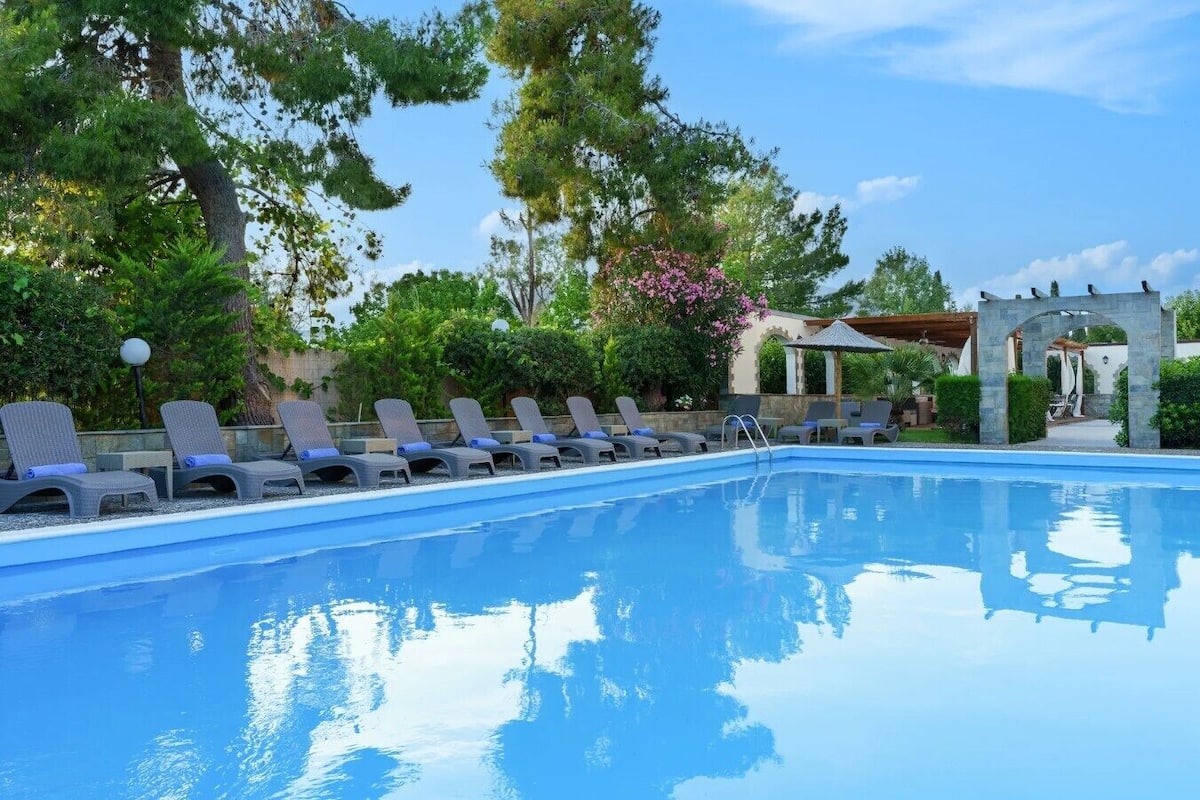 Pool | Seasonal outdoor pool, open 10:00 AM to 6:00 PM, pool umbrellas