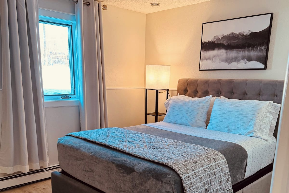 Comfort Apartment | 1 bilik tidur, peralatan tempat tidur premium, dihias secara berasingan