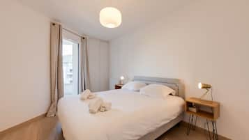 1 chambre, fer et planche à repasser, lit parapluie, Wi-Fi