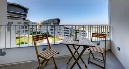 Le Paradis - Beautiful T2 ideally located with garage