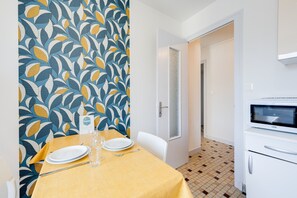Dining - The Bells - Charming T2 near the Lake (Annecy)