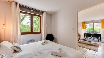 1 chambre, fer et planche Ă repasser, Wi-Fi, draps fournis