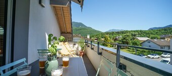 The Azalea, beautiful quiet apartment for 4 people!