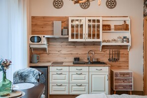 컴포트 아파트 | 각각 다른 스타일의 인테리어, 각각 다르게 가구 비치, 무료 WiFi