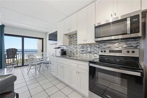 Fridge, microwave, oven, coffee/tea maker