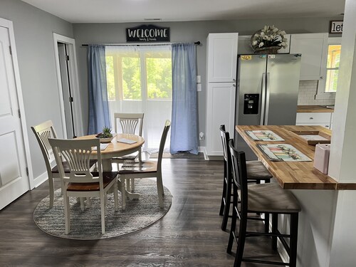 🌟Cozy Cottage Close to Camp Lejeune and Marine Base. 35 minutes to NC Beaches 🌟