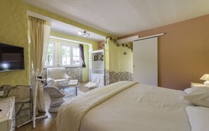 5 habitaciones, tabla de planchar con plancha y wifi gratis