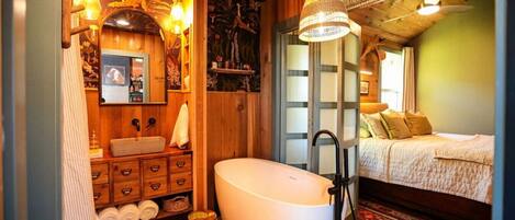 2 Schlafzimmer, Bügeleisen/Bügelbrett, kostenloses WLAN, Bettwäsche