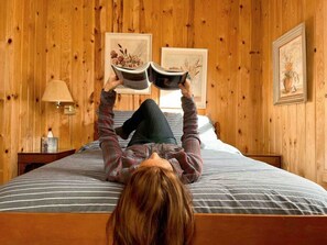 Interior - 4 guest · Eddie Bauer's former Beachfront Cottage (Sekiu)