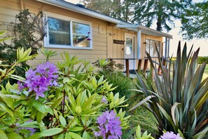 Exterior detail - 4 guest · Eddie Bauer's former Beachfront Cottage (Sekiu)