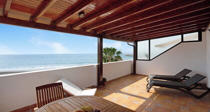 Ferienhaus "Las Vistas" mit Meerblick, privater Terrasse & WLAN