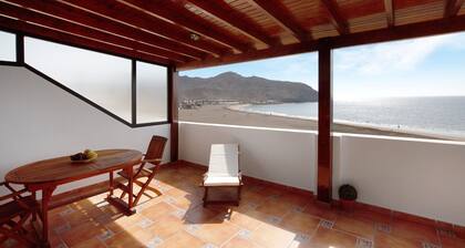 Ferienhaus "Las Vistas" mit Meerblick, privater Terrasse & WLAN