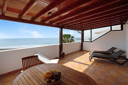 Ferienhaus "Las Vistas" mit Meerblick, privater Terrasse & WLAN