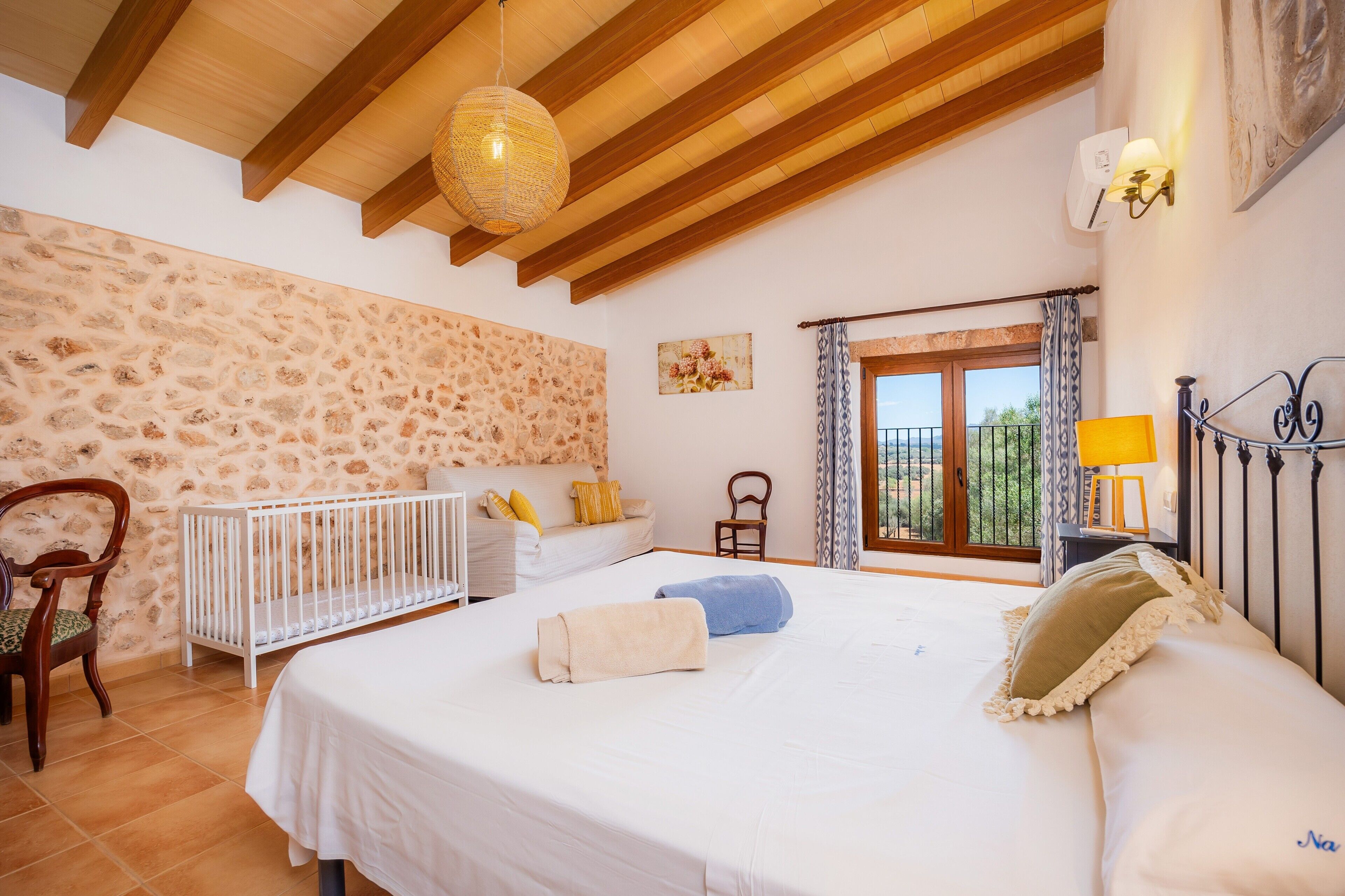 5 Schlafzimmer, Bügeleisen/Bügelbrett, kostenloses WLAN, Bettwäsche