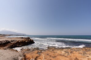 Beach nearby - Apartment "Open Space Sul Mare" with Sea View, 3 Terraces and Wi-Fi (Cornino)