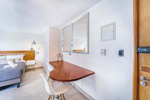 Fer et planche à repasser, Wi-Fi, draps fournis