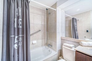 Badewanne, Haartrockner